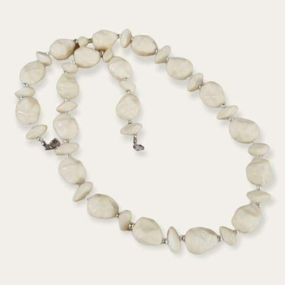 Vintage Mid Century Modern Chunky Beaded Necklace - Picture 3 of 16